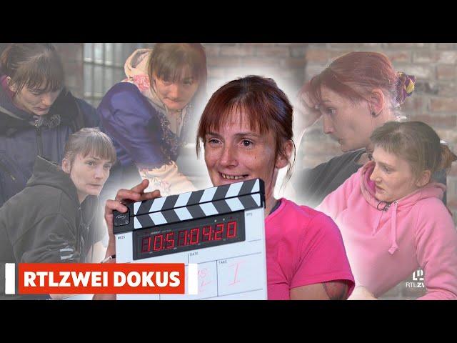 SIE ist DAS Gesicht von Armes Deutschland!!! | Carolas Welt | RTLZWEI Dokus #rtlzweiclassic #98