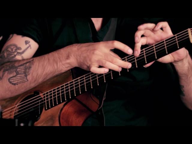 Jon Gomm - The Secret Of Learning To Fly Is Forgetting To Hit The Ground