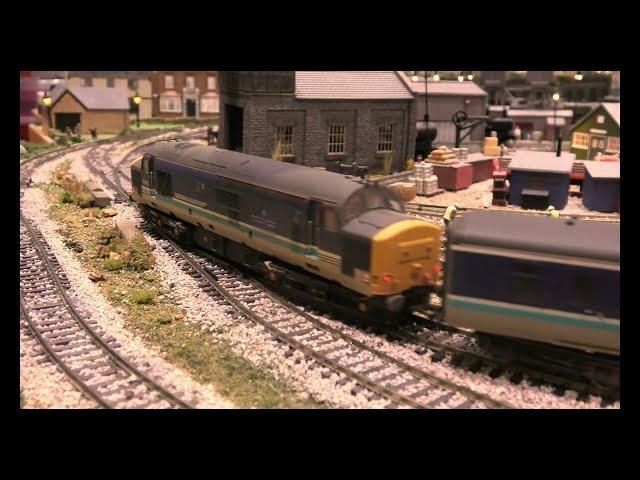 Class 37 Robert F Fairlie  (No Narration) pulling Regional Carriages : 4k Widescreen.