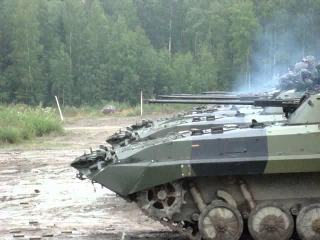 Bmp-2 tanks firing