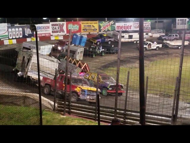 World Famous Figure 8 Trailer Race 2019 (Full Video)