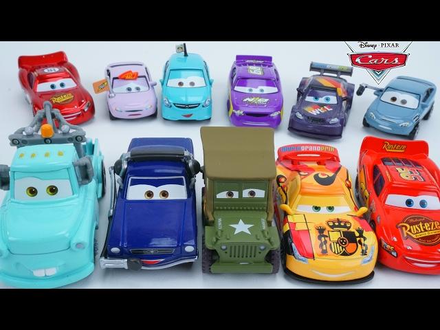 DISNEY PIXAR CARS 2017 COLLECTION NEW SERIES CHARACTERS LIGHTNING MCQUEEN MATER RACING