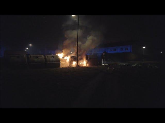 Silvester - Mülltonne brennt ab (Silvester-Ambiente)