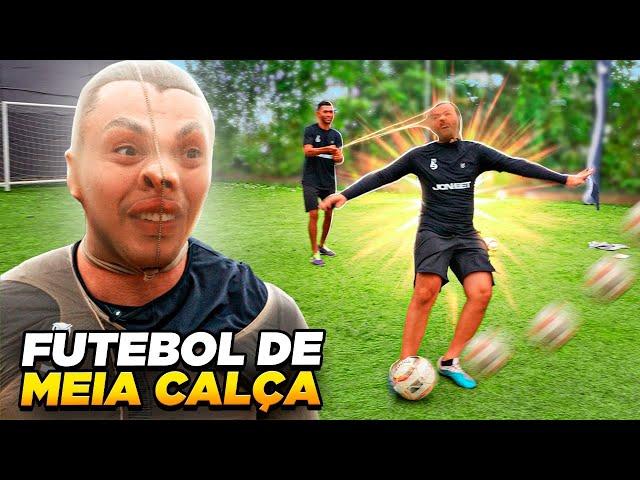 CHUTES COM A CABEÇA AMARRADA  *futebol de meia calça*