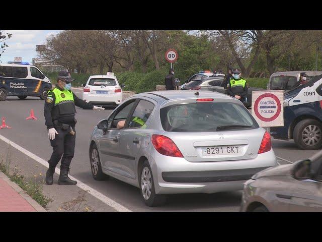 La policía realiza control en una de las principales salidas de Valencia