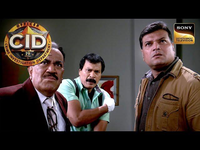 एक Door खोलते ही किसने कर दिया Freddy पे हमला? | CID | Full Episode