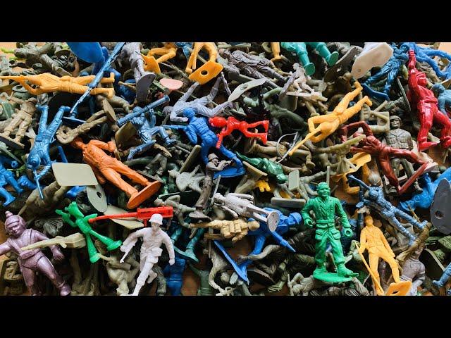 The All-American Army Men ; Introduction To Vintage Plastic Toy Soldiers / Discussion Identification