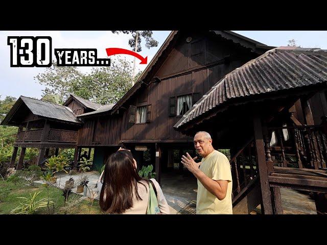 I visited 130 Years old Traditional Malay House in Malaysia...! (Private Tour)