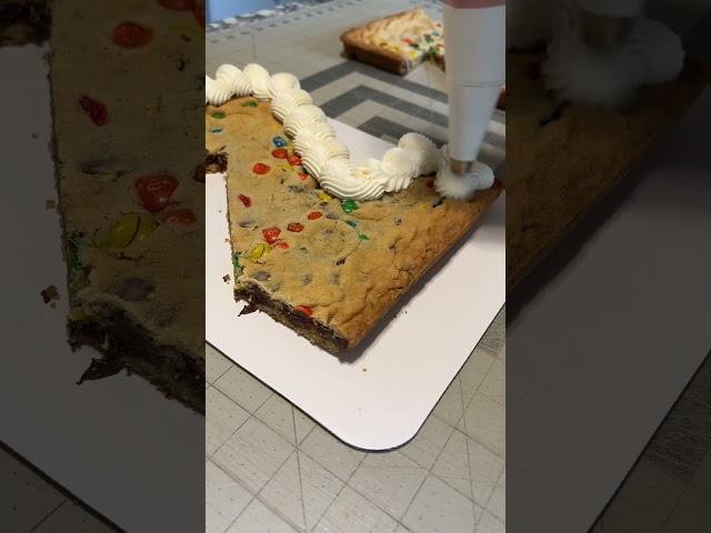 Letter Z cookie cake asmr #asmr #baking #cookiecake #cakedecorating #bakingasmr #baking #numbercake