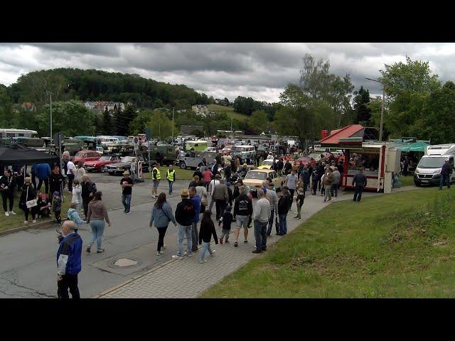 Die Oldtimer rollten wieder zum Borbergfest in Kirchberg