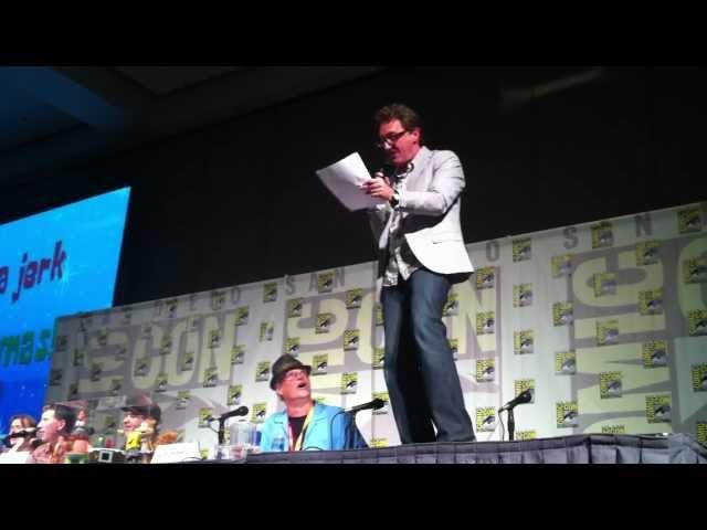 Tom Kenny singing "Don't Be a Jerk, It's Christmas" at Comic-Con 2012!