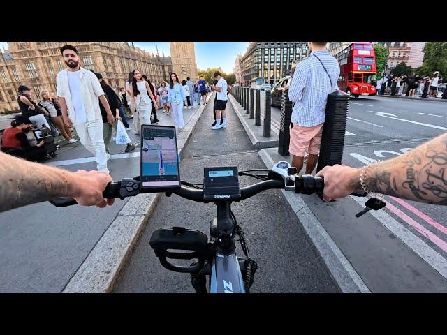 Sunday Night Delivering On My E-Bike - Westminster Bridge Cycle Lane Is DANGEROUS!