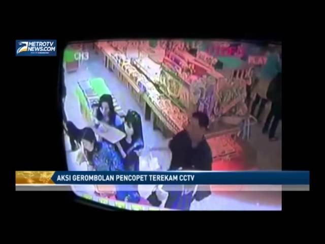 Aksi Gerombolan Pencopet Terekam CCTV