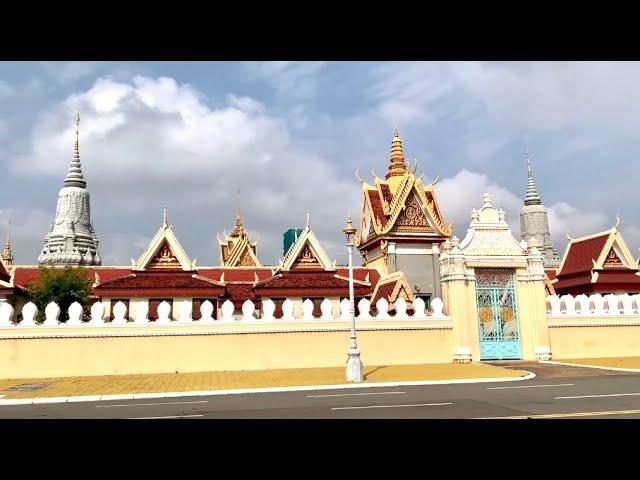 Walking tour, the Royal Palace Phnom Penh, Cambodia