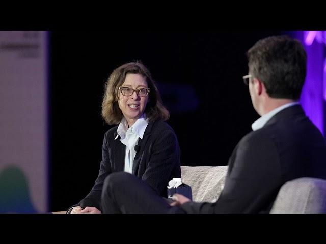 Fidelity’s Abigail Johnson Reaffirms Crypto Commitment in Bear Market