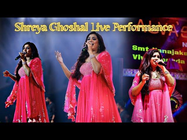 Shreya Ghoshal live performance At Alva's Virasat  2023