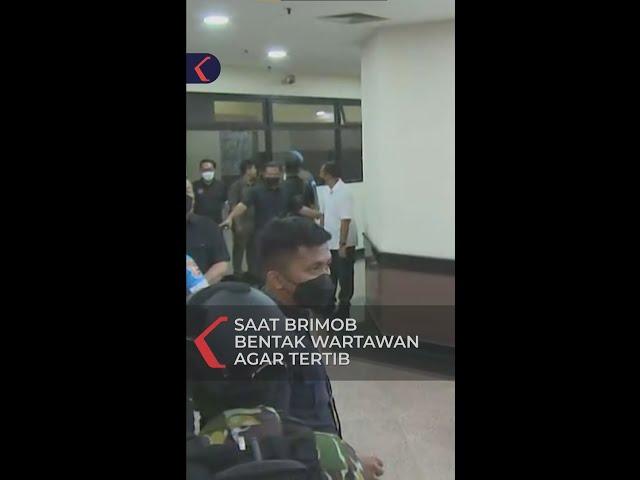 Momen Brimob Bentak Wartawan Saat Liput Sidang Sambo #shorts