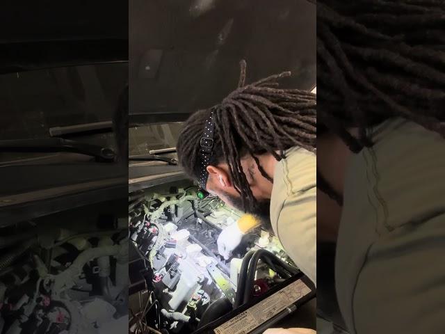 REPLACING CYLINDER DEACTIVATION SOLENOID (MDS) ON MY 2005 DODGE MAGNUM R/T RWD PT 1/3