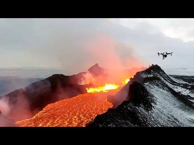 lake on fire:Drone futag video lava in Earth 
