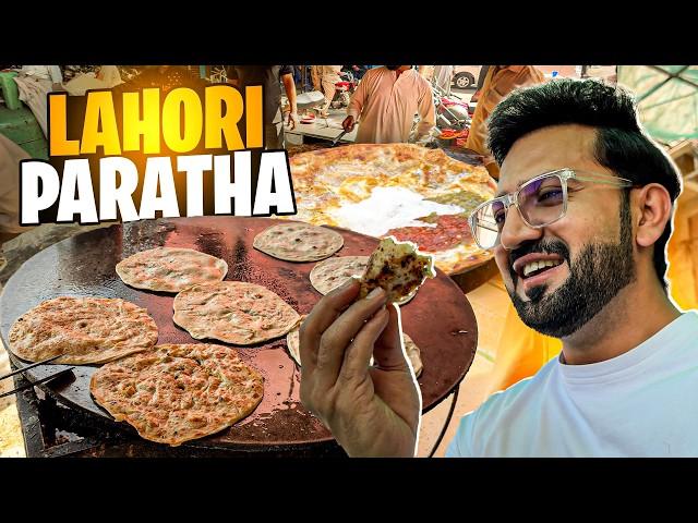 Famous Desi Paratha of Lahore | Street Food Nashta in lahore Pakistan