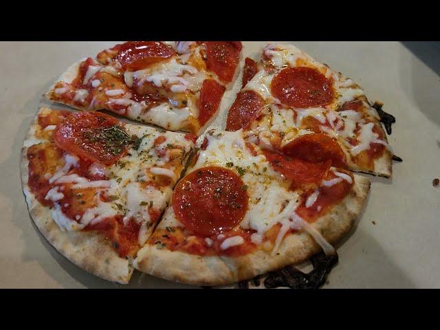 Best Easy New York Style (like) Pizza At Home in 10 minutes for Cheap.