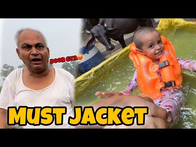 Ye Jacket To Must Hai Pool Me Jaan Bachane Vali Papa Ke Sath Khet Me Gaya