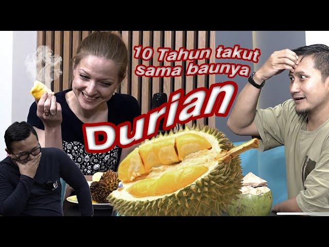 KETIKA BULE RUSIA PERTAMA KALI COBAIN DURIAN !?