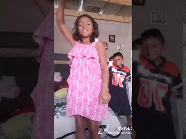 #Niña bailando tiktok