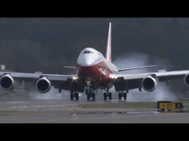 Boeing 747-8 Intercontinental takes first flight