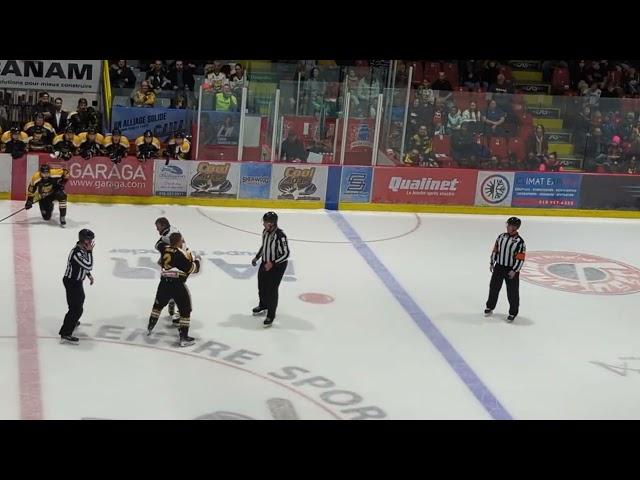 Fight/Bagarre André Thibault vs Derek Parker 26 janvier 2024