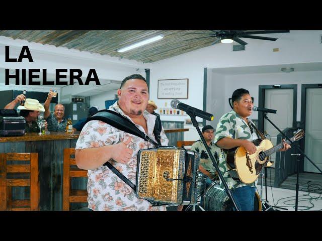 Los Compadres Alegres - La Hielera