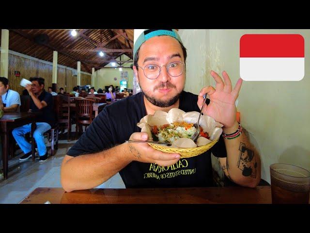 Most Famous LOCAL Dish in BALI  - Foreigner at Pak Malen Babi Guling 