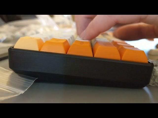 Typing on igk61 - Kailh Box Jade switches and DSA Dreamsicle.