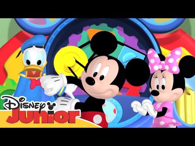 Mickey Mouse Clubhouse Hot Dog Dance | Disney Junior Africa