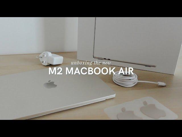 M2 MacBook Air (2022) Starlight MacBook unboxing, set-up & first impressions!