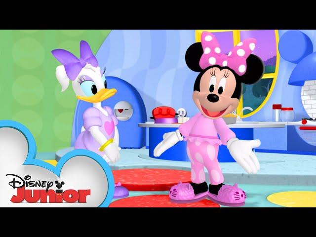 Minnie Has a Pajama Party  | Mickey Mornings | Mickey Mouse Clubhouse | @disneyjr