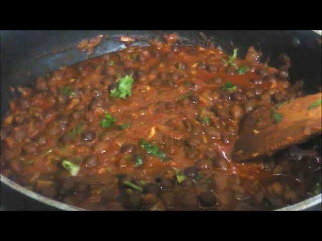 Dhaba Style Chana Masala - Kaala Chana Masala | Kale Chole Masala - काले चने