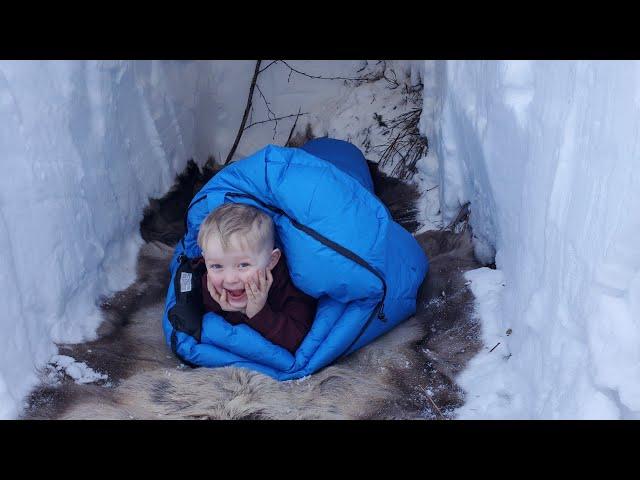 Deep Snow Survival Camping in Alaska - Building a Winter Survival Shelter