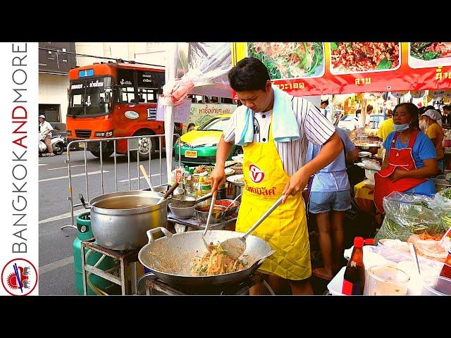 CHINESE STREET FOOD - Cooking In Bangkok CHINATOWN