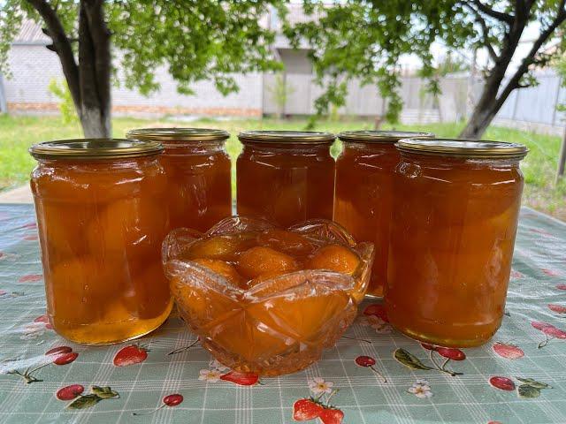 HOMEMADE ROYAL APRICOT JAM: A FAST OF TASTE CREATED WITH LOVE