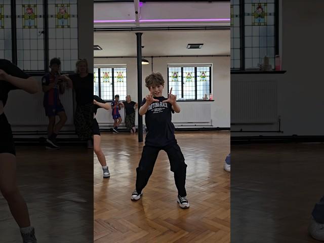 SATURDAY DIVERSITY STUDIO ROUTINE! #streetdance #diversitystudio #boysdancetoo #commercialdance