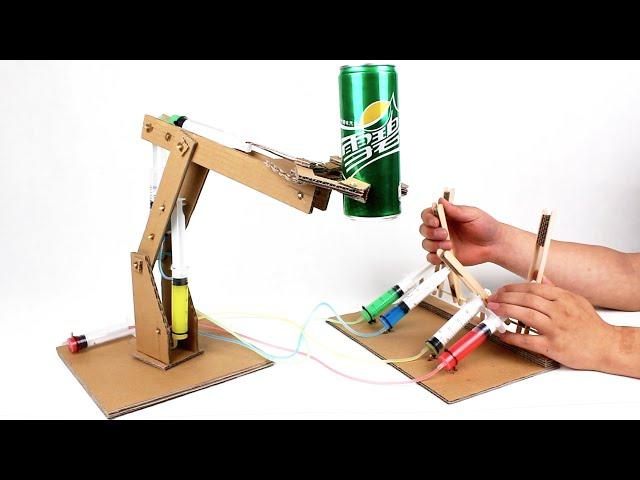 How to make an interesting hydraulic powered robotic arm from cardboard(DIY)