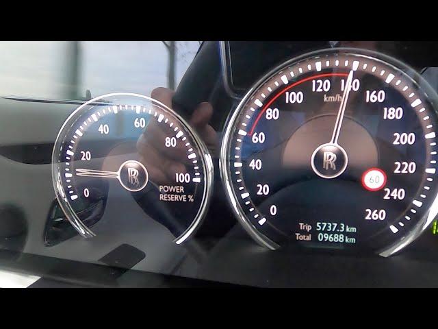 Rolls-Royce Ghost doing 0-100 km/h flatout