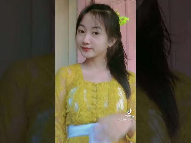 GOYANG KEPANASAN KUMPULAN VIDIO TIKTOK CEWEK CANTIK