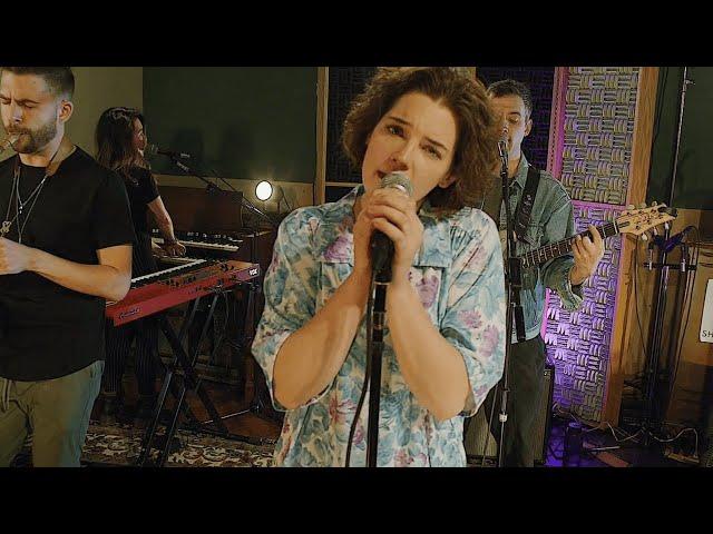 WNRN In-Studio Session with Sammy Rae & The Friends