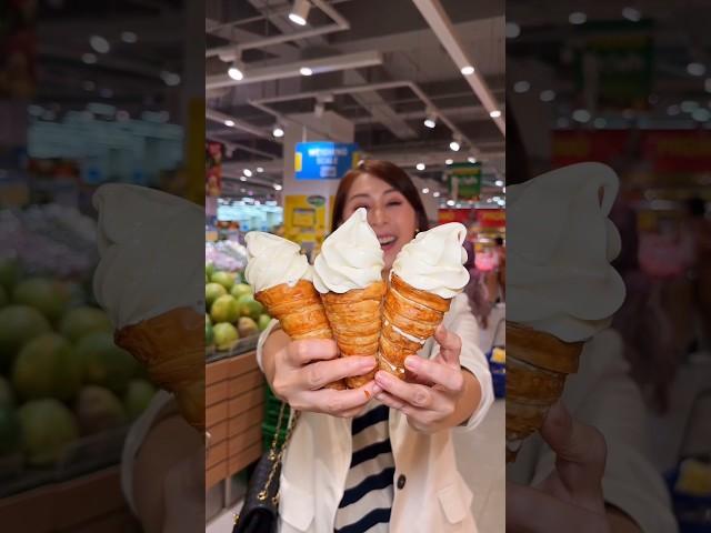 Ice crone , di luar negri viral banget , ternyata ada di hypermart  , promo lagi jadi cuma 10k ajah