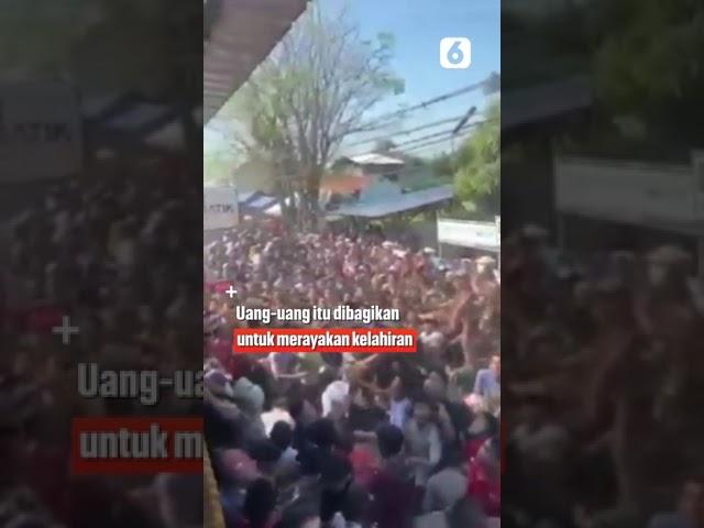 Viral! Juragan Batik Pekalongan Sebar Uang Rp35 Juta ke Warga dari Atas Rumah #Shorts