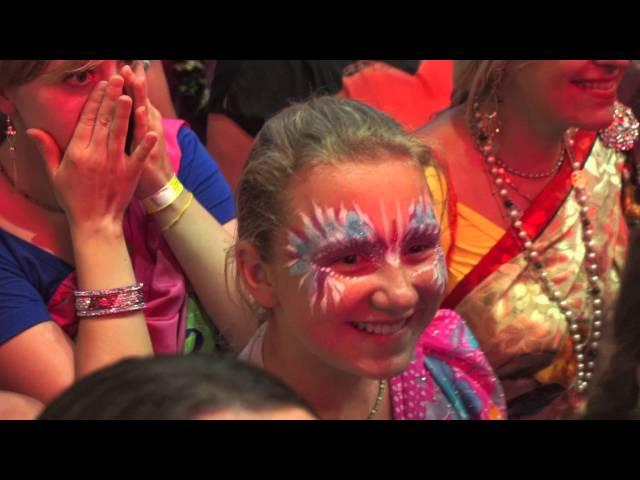 Ukraine Festival 2015: Kirtan by Niranjana Swami