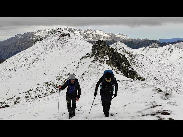 Hacia la cumbre secundaria del pico Gildar