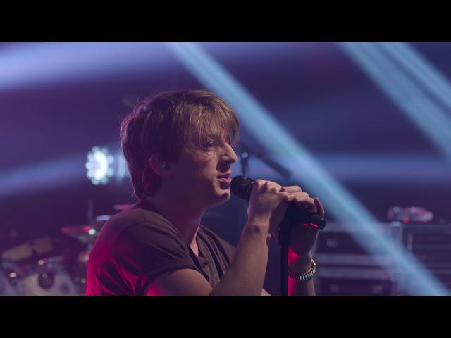 Charlie Puth - Attention (Live on the Honda Stage at the iHeartRadio Theater NY)